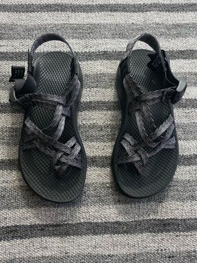 NWT Chaco z strap sandal size 5 women’s / kids